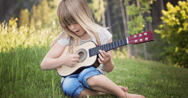 guitare pour enfants