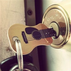 Idées cadeaux pour un guitariste: Un joueur de guitare va être heureux