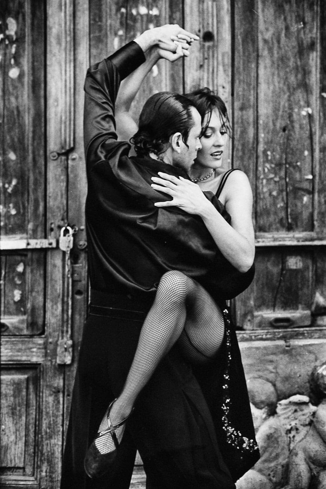 tango-dancing-style