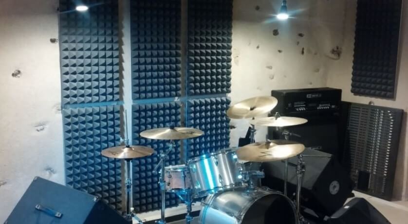 Mousses acoustiques pour studio d'enregistrement et batteurs