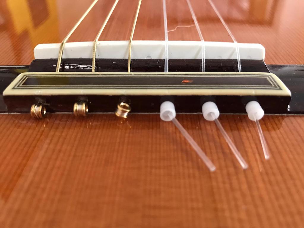 Comment changer les cordes d'une guitare classique