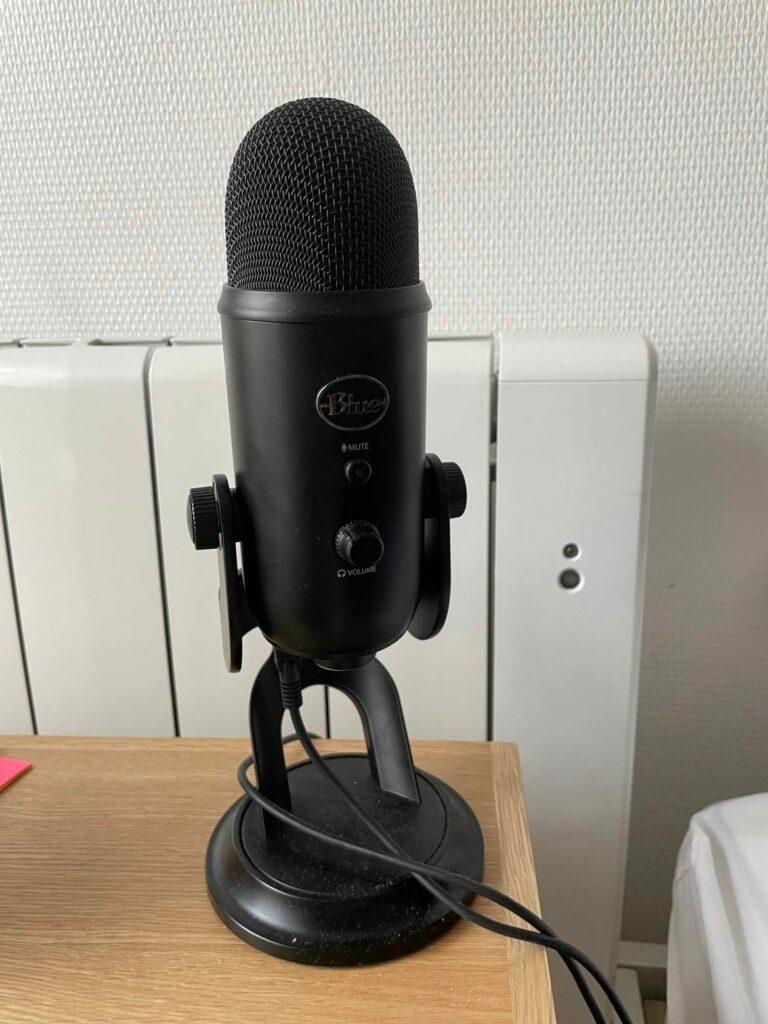 micro blue yeti